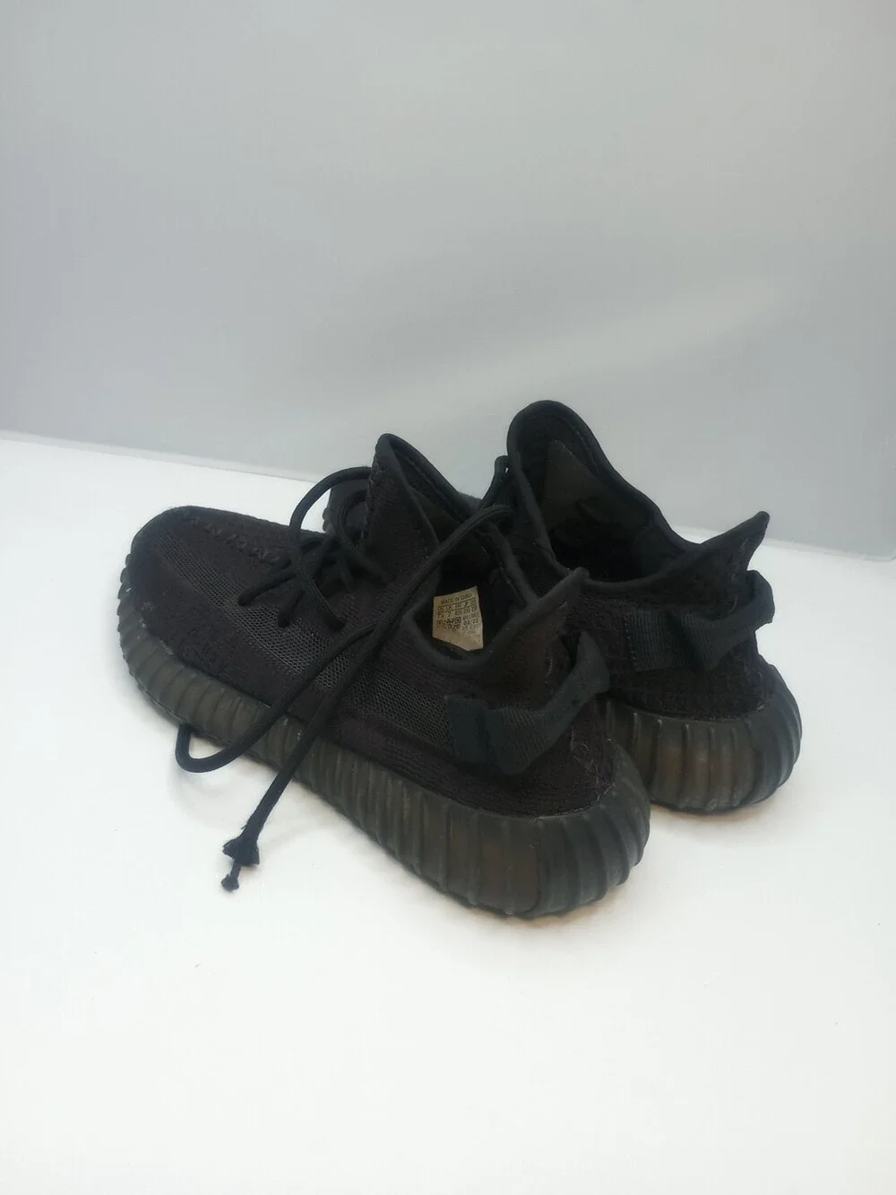 Adidas Men's 7.5M Black Ape 779001 02/22 Yeezy Boost 350 V2 Low Onyx Sneakers